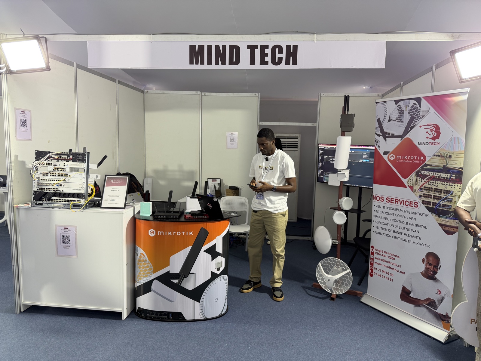 Stand Mindtech — Distributeur officiel MikroTik en Côte d'Ivoire